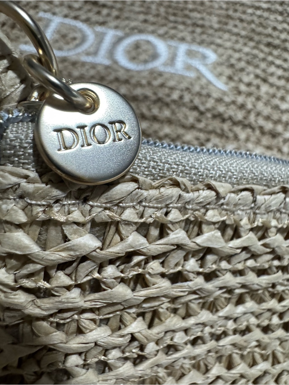 Dior Beute Natural Raffia Tote with Matching Pouch - Picture 4 of 10
